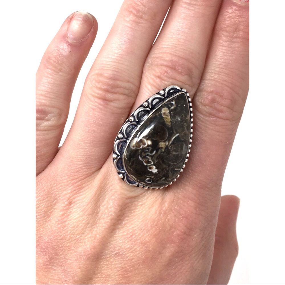 🛑SOLD🛑 Sterling Silver Fossil Ring - Picture 4 of 5
